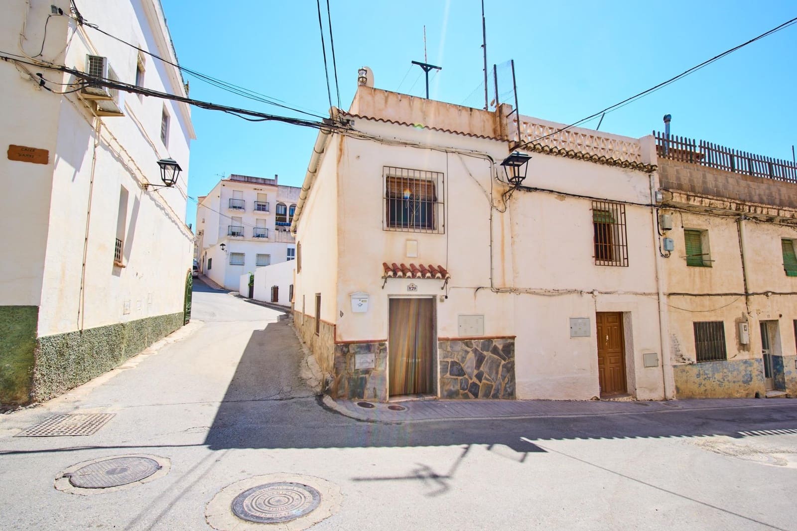 2 bedroom Villa for sale in Orgiva - € 79,000 (Ref: 9911239)