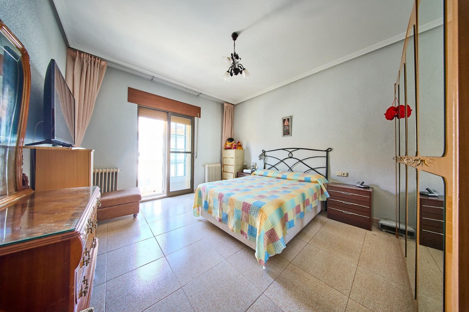 3 Zimmer Doppelhaus zu verkaufen in Baza mit Garage - 170.000 € (Ref: 9911240)