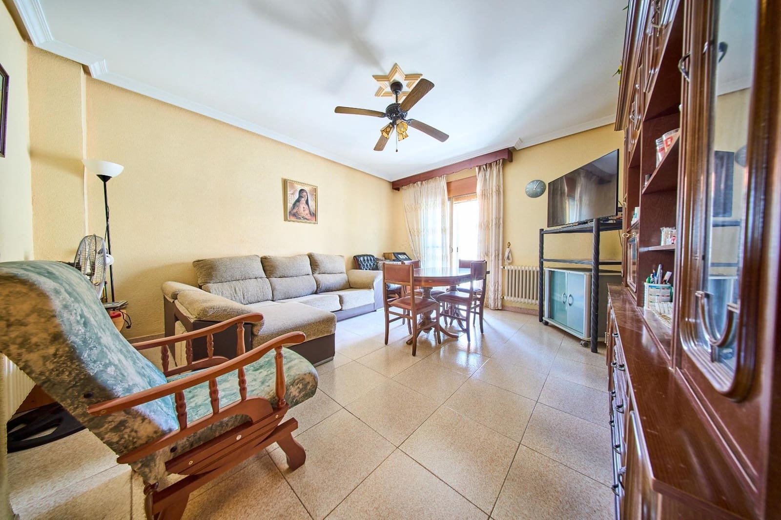 3 Zimmer Doppelhaus zu verkaufen in Baza mit Garage - 170.000 € (Ref: 9911240)