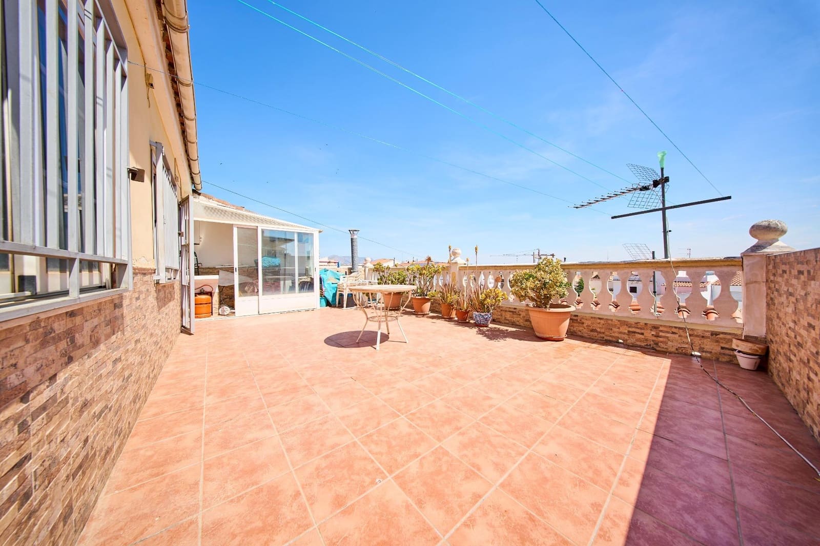 3 Zimmer Doppelhaus zu verkaufen in Baza mit Garage - 170.000 € (Ref: 9911240)