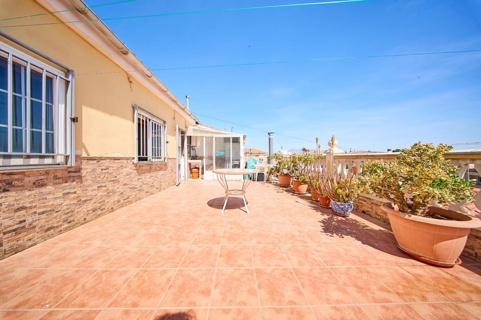 3 Zimmer Doppelhaus zu verkaufen in Baza mit Garage - 170.000 € (Ref: 9911240)