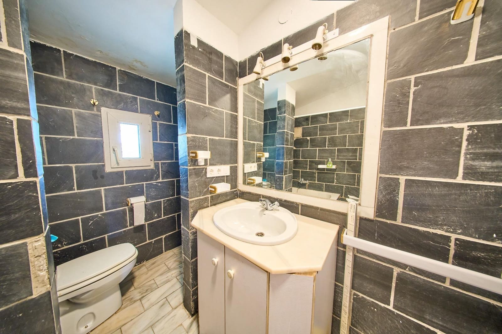 4 sovrum Radhus till salu i Sierra Nevada - 360 000 € (Ref: 9913346)