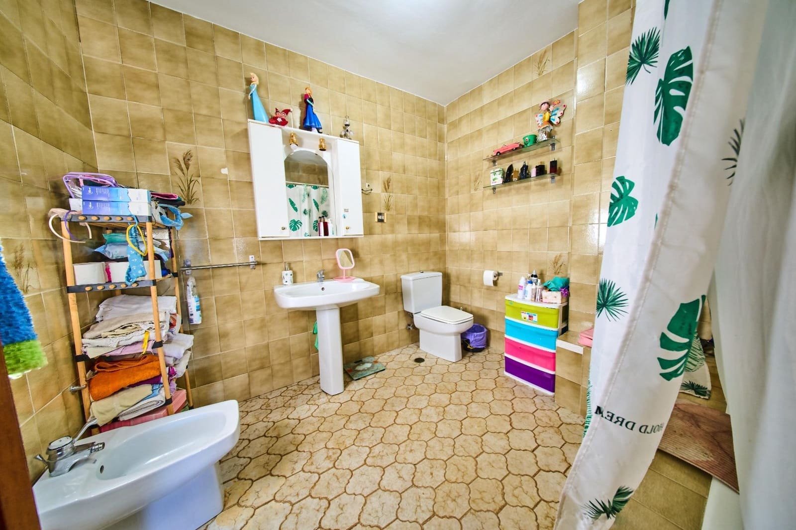 6 bedroom Flat for sale in Alhendin with garage - € 190,000 (Ref: 9913348)