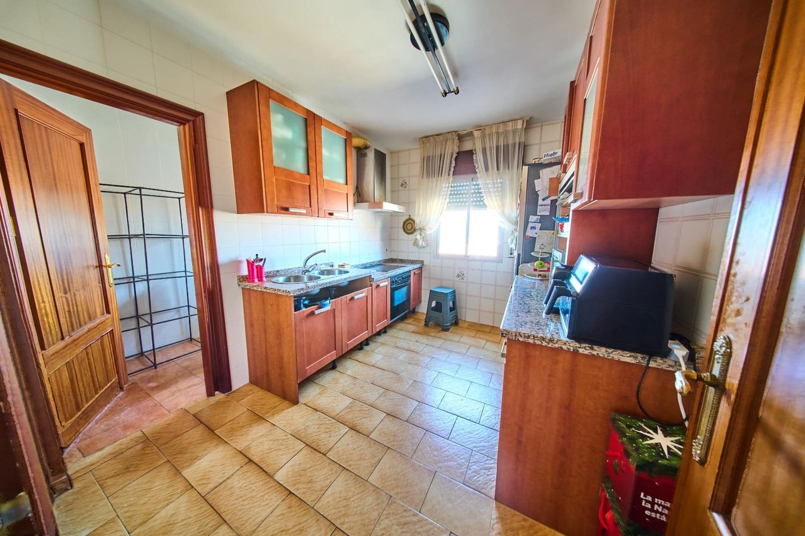 6 bedroom Flat for sale in Alhendin with garage - € 190,000 (Ref: 9913348)