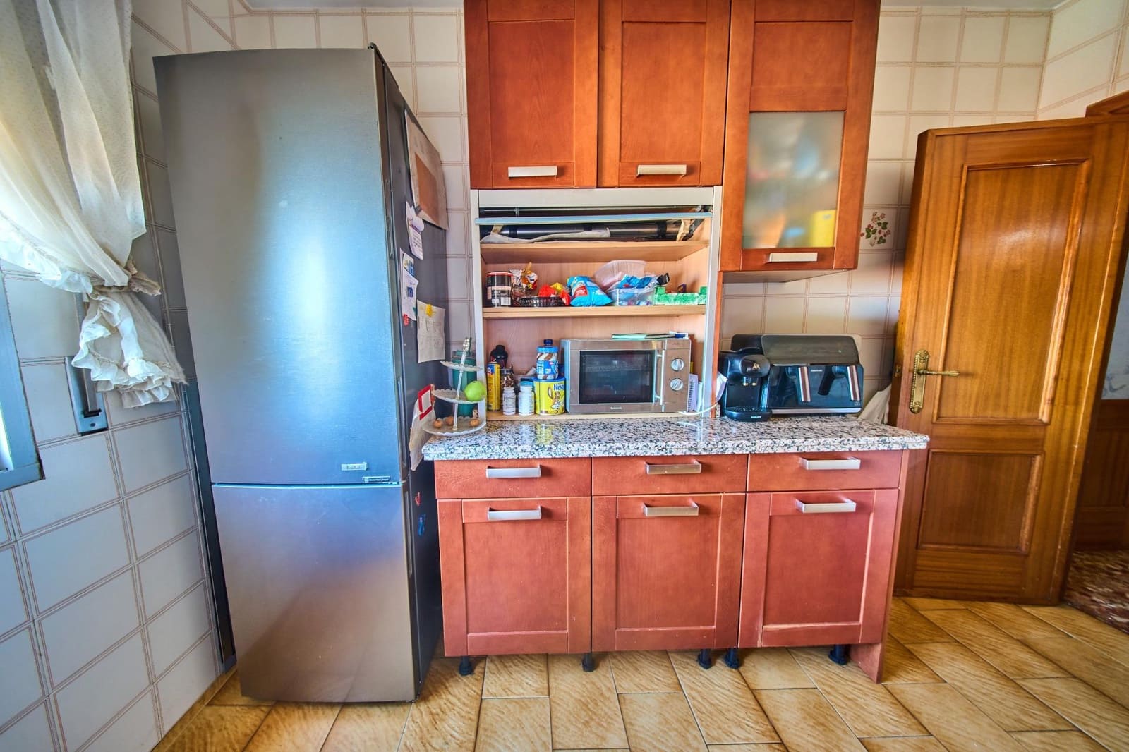 6 bedroom Flat for sale in Alhendin with garage - € 190,000 (Ref: 9913348)