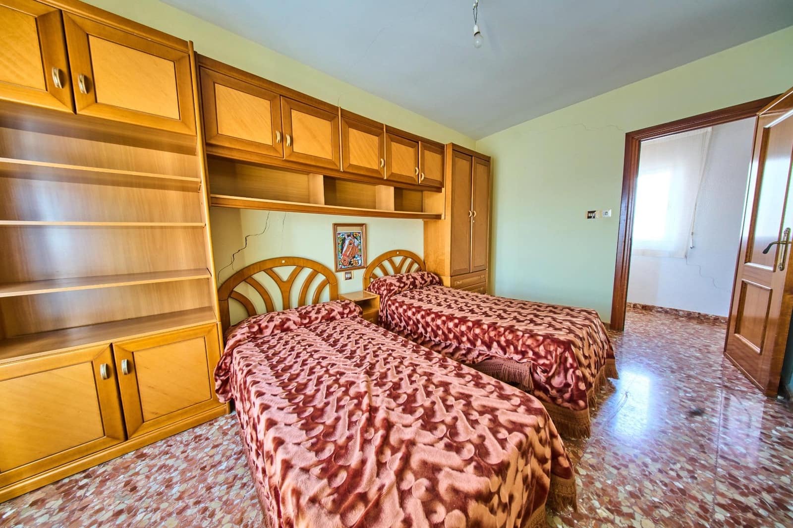 6 bedroom Flat for sale in Alhendin with garage - € 190,000 (Ref: 9913348)