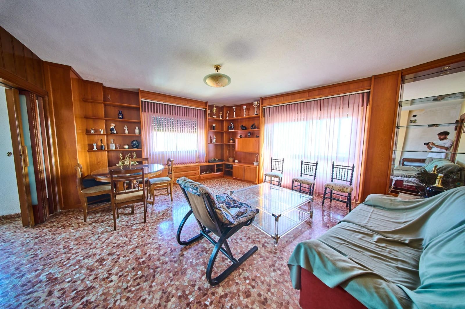 6 bedroom Flat for sale in Alhendin with garage - € 190,000 (Ref: 9913348)