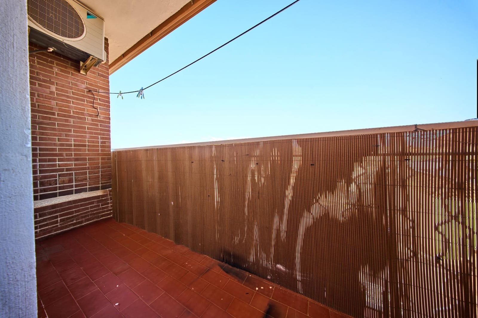 6 bedroom Flat for sale in Alhendin with garage - € 190,000 (Ref: 9913348)