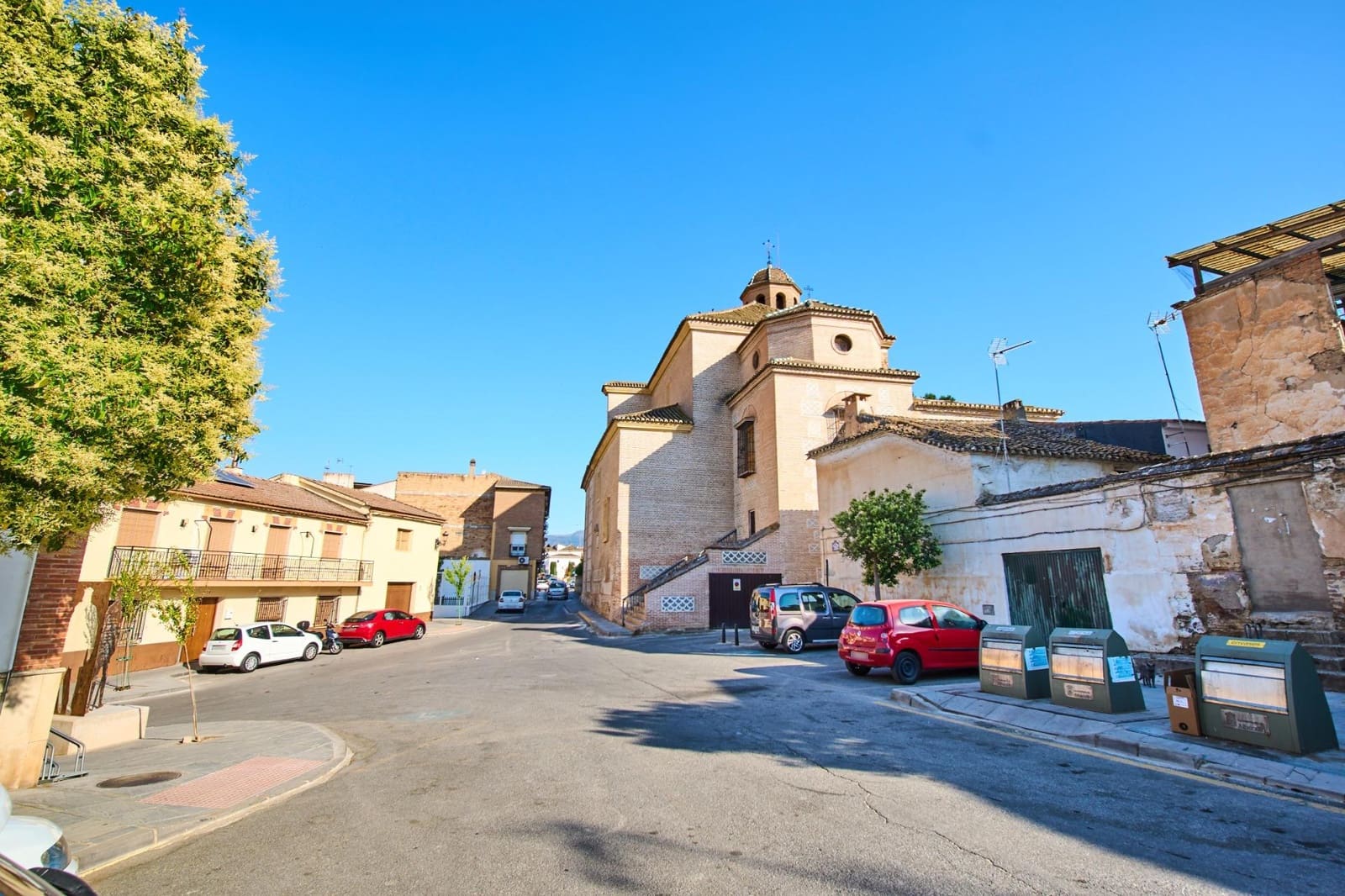 6 bedroom Flat for sale in Alhendin with garage - € 190,000 (Ref: 9913348)