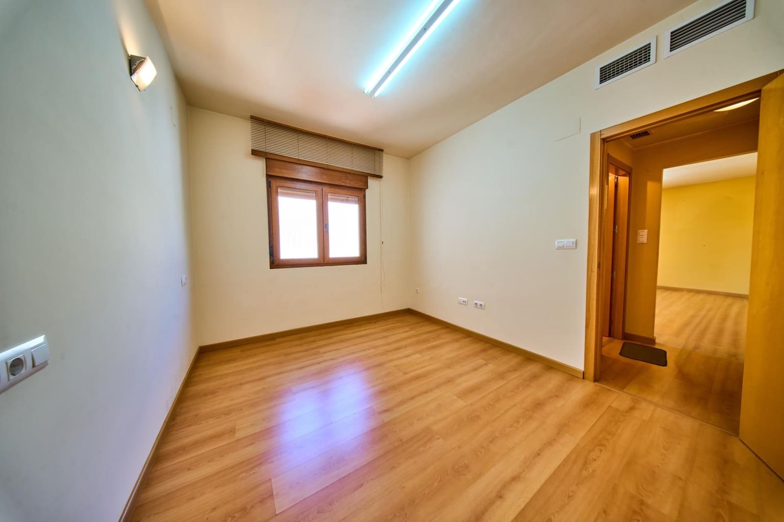 1 sovrum Lägenhet till salu i Ogijares - 112 900 € (Ref: 9916047)