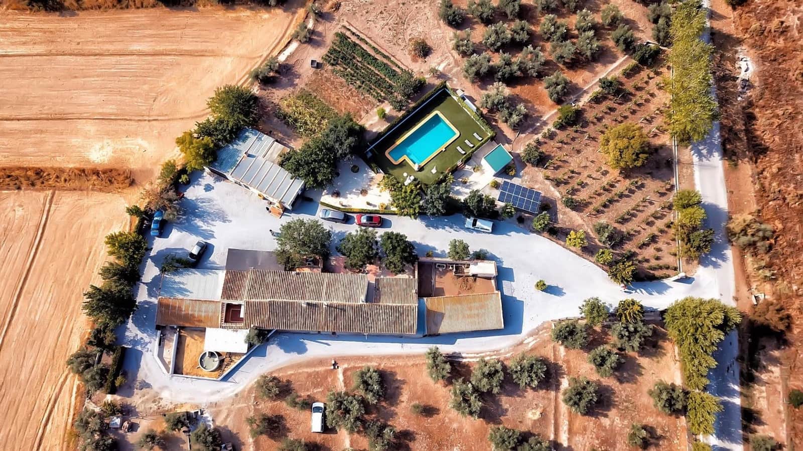 12 slaapkamer Finca/Landhuis te koop in Baza met garage - € 599.000 (Ref: 9916048)