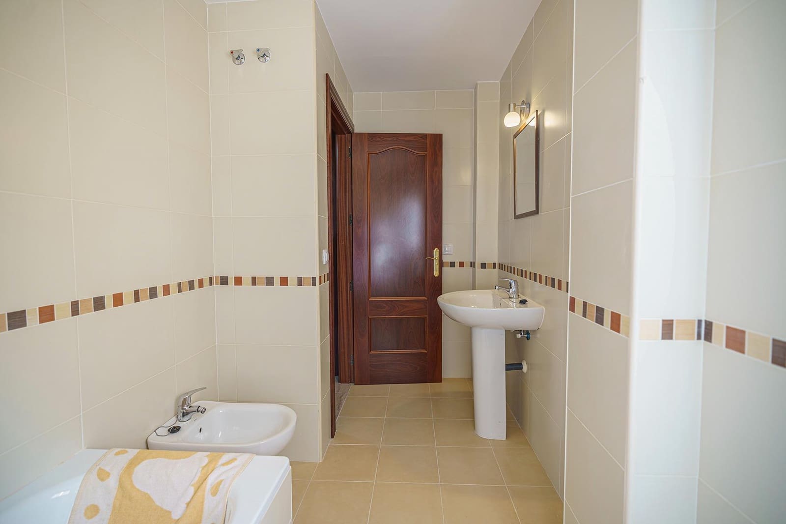 3 sypialnia Dom na sprzedaż w Ventas de Huelma z garażem - 170 000 € (Ref: 9916052)