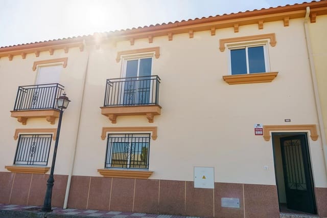 Casa de 3 habitaciones en Ventas de Huelma en venta con garaje - 170.000 € (Ref: 9916052)