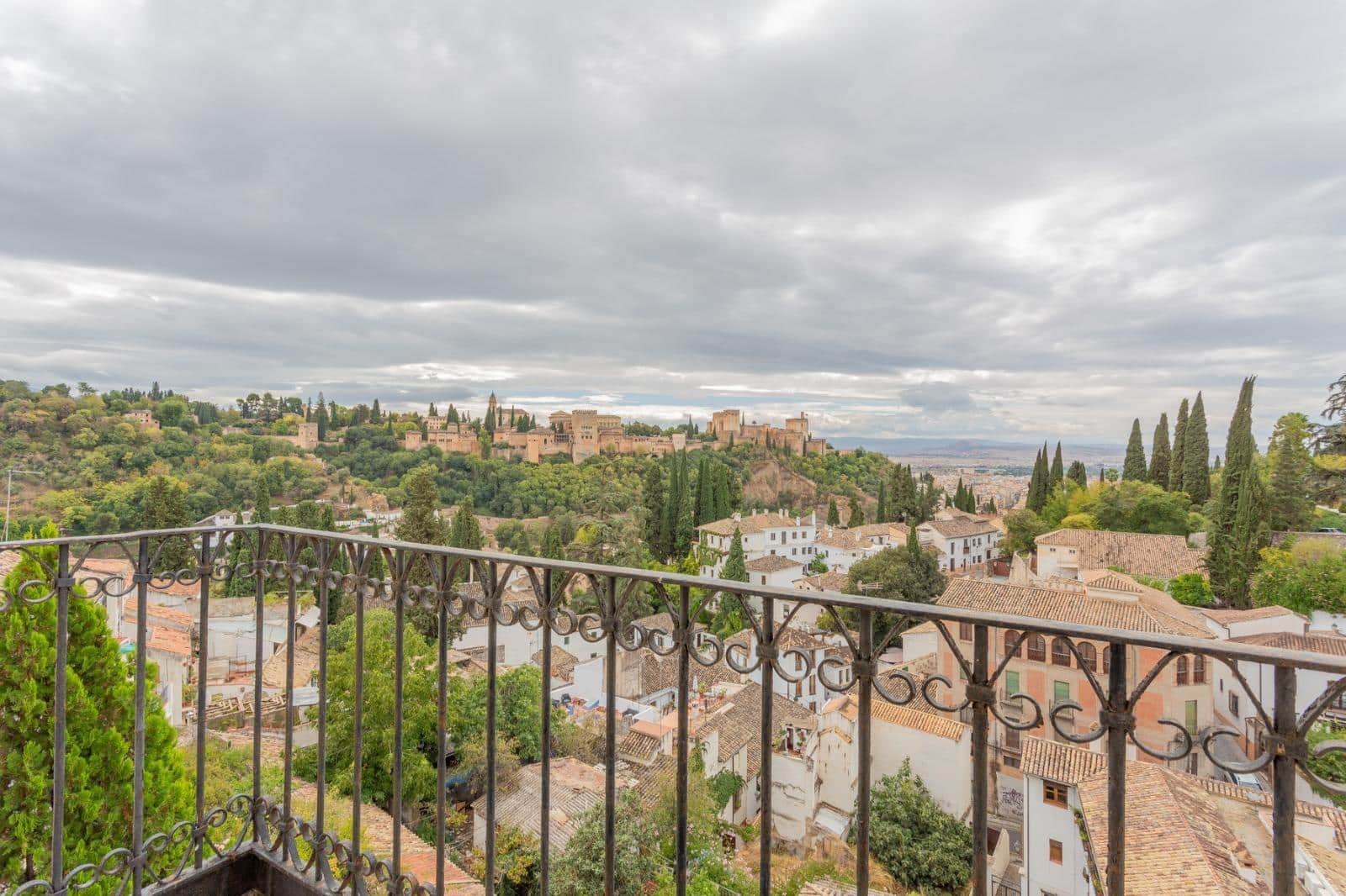 11 soverom Villa til salgs i Granada by med svømmebasseng garasje - € 2 690 000 (Ref: 9917199)