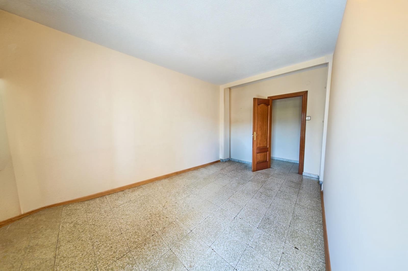 4 soveværelse Lejlighed til salg i Granada by - € 310.000 (Ref: 9920616)