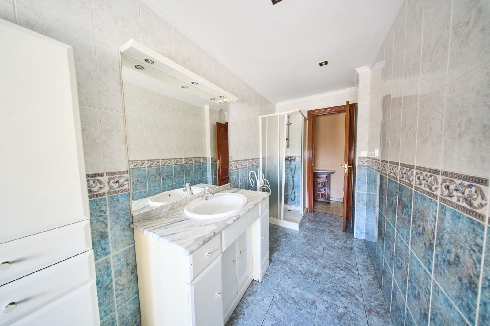 4 soveværelse Lejlighed til salg i Granada by - € 310.000 (Ref: 9920616)
