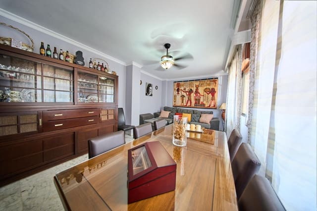 4 slaapkamer Halfvrijstaande villa te koop in Maracena - € 399.000 (Ref: 9924743)