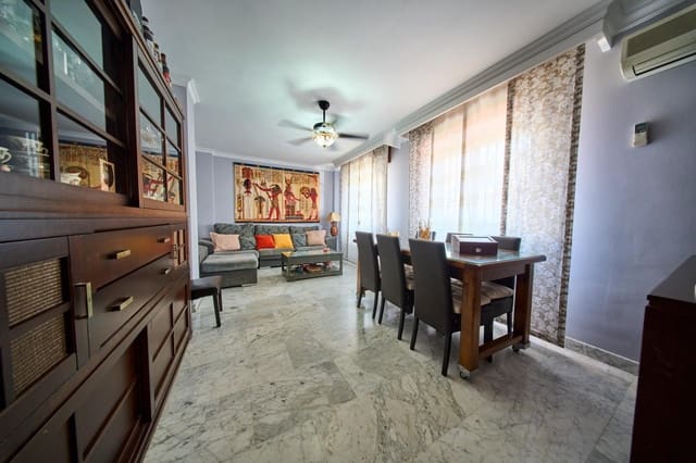 4 slaapkamer Halfvrijstaande villa te koop in Maracena - € 399.000 (Ref: 9924743)