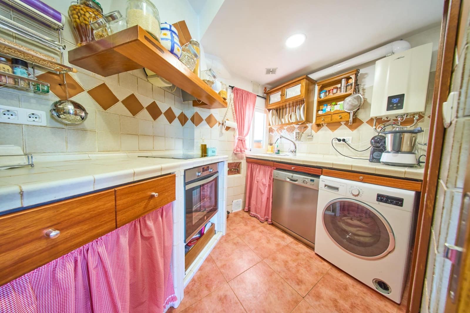 3 soveværelse Lejlighed til salg i Granada by - € 160.000 (Ref: 9929559)
