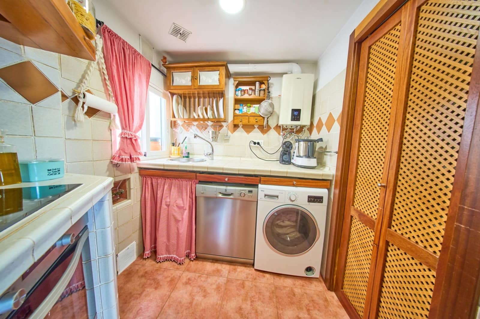 3 soveværelse Lejlighed til salg i Granada by - € 160.000 (Ref: 9929559)