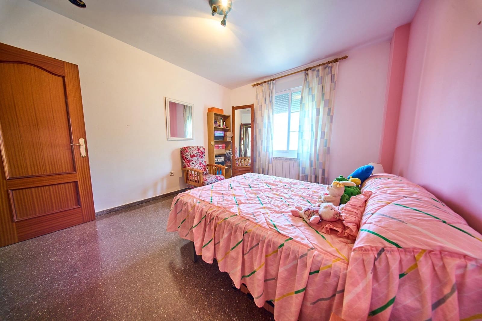 6 bedroom Villa for sale in Nivar with pool garage - € 320,000 (Ref: 9931739)