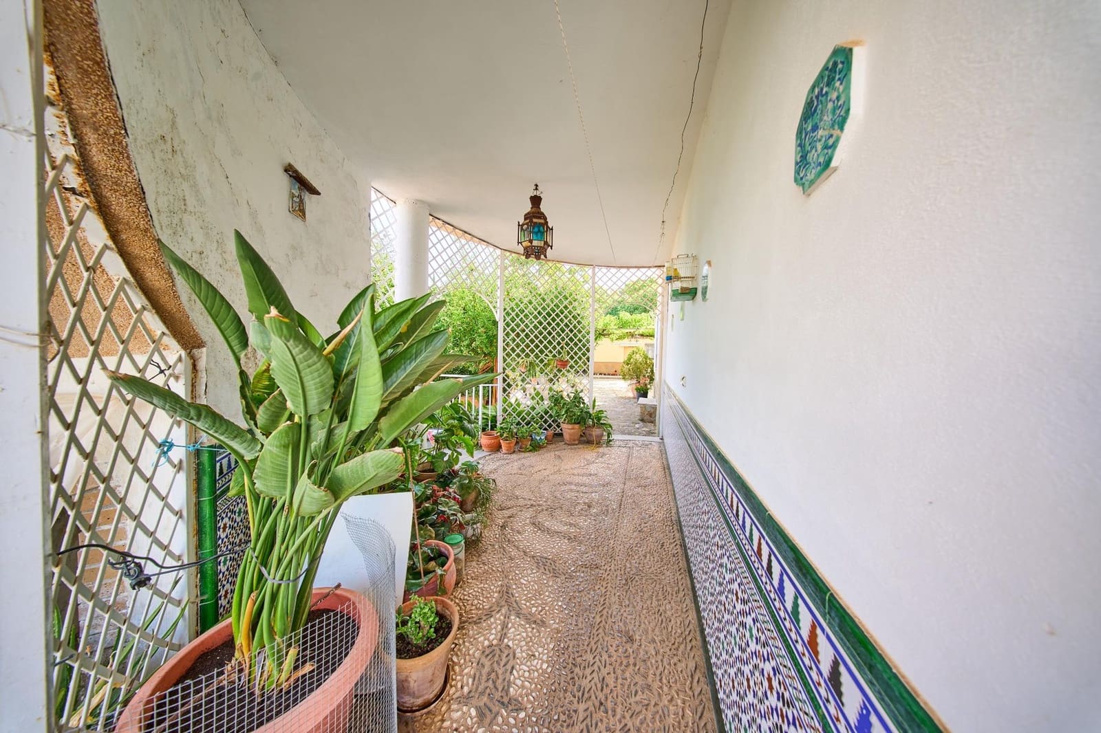 6 bedroom Villa for sale in Nivar with pool garage - € 320,000 (Ref: 9931739)