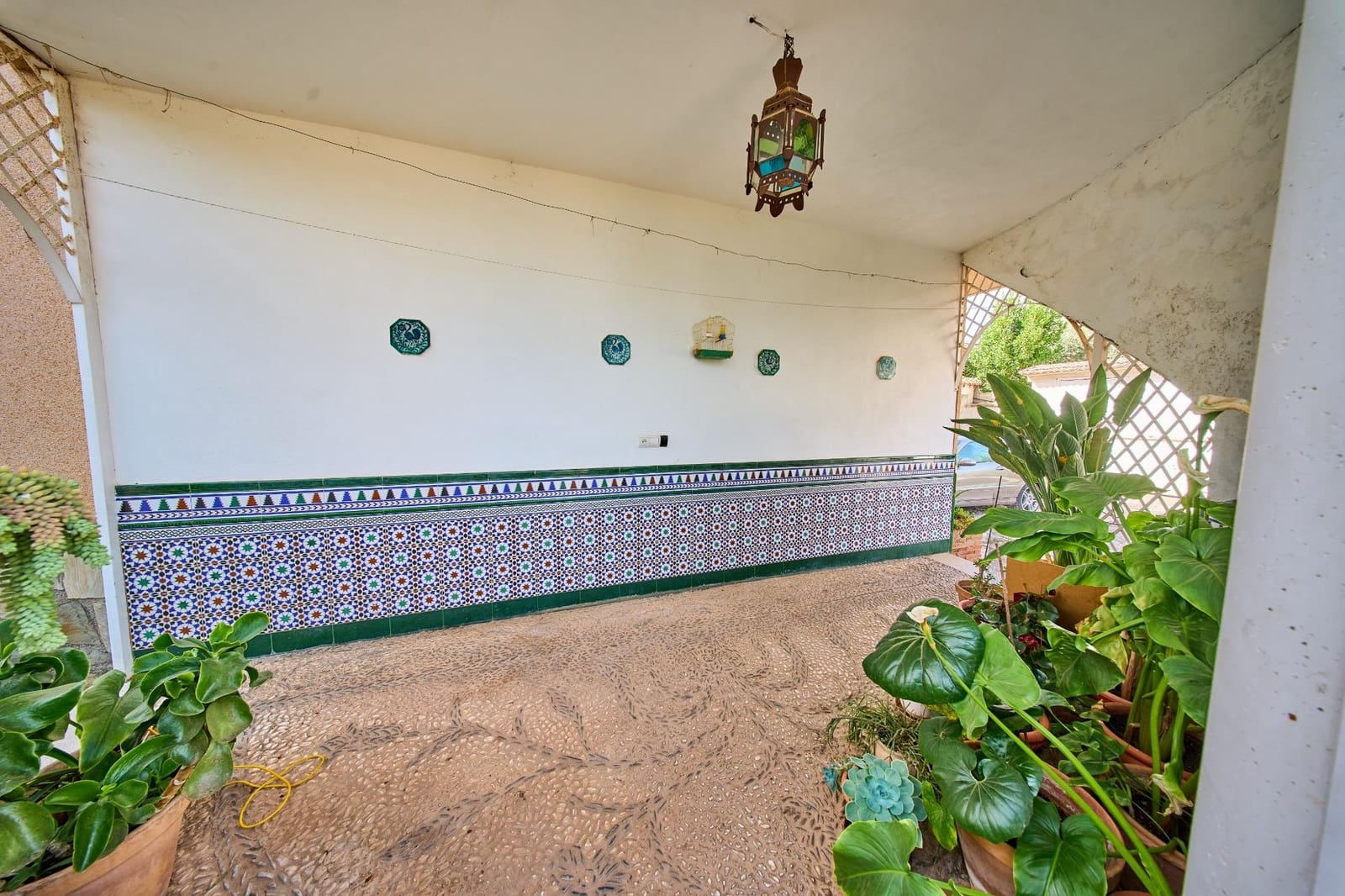 6 bedroom Villa for sale in Nivar with pool garage - € 320,000 (Ref: 9931739)