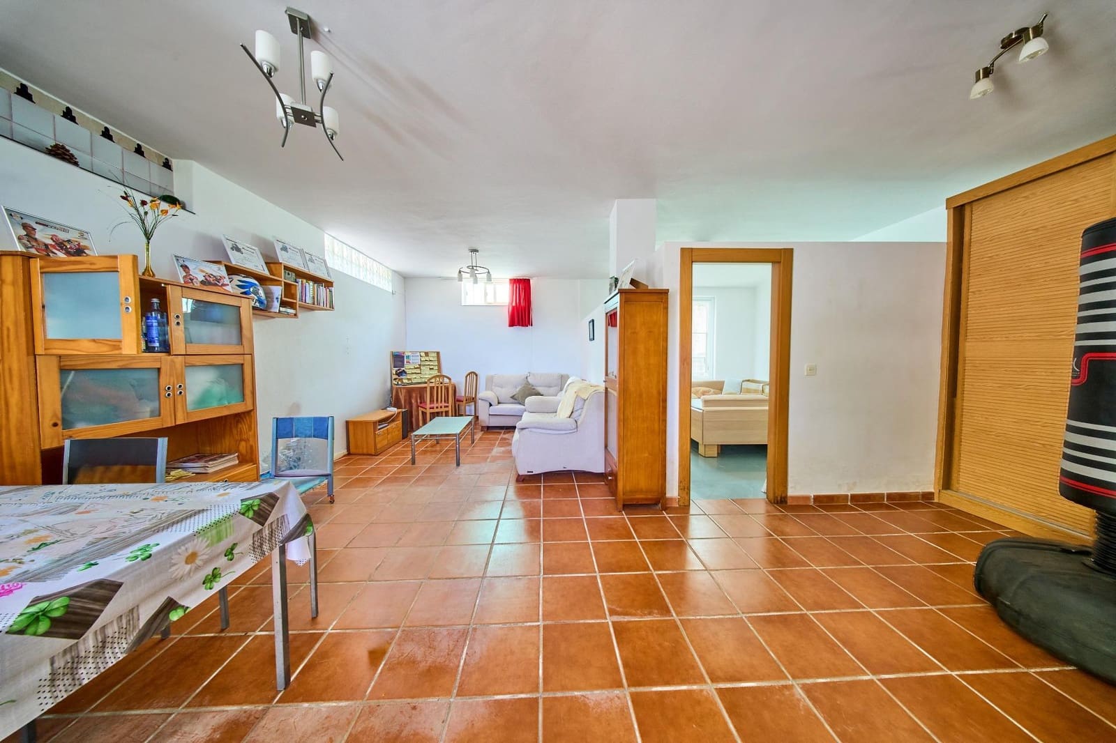 6 bedroom Villa for sale in Nivar with pool garage - € 320,000 (Ref: 9931739)