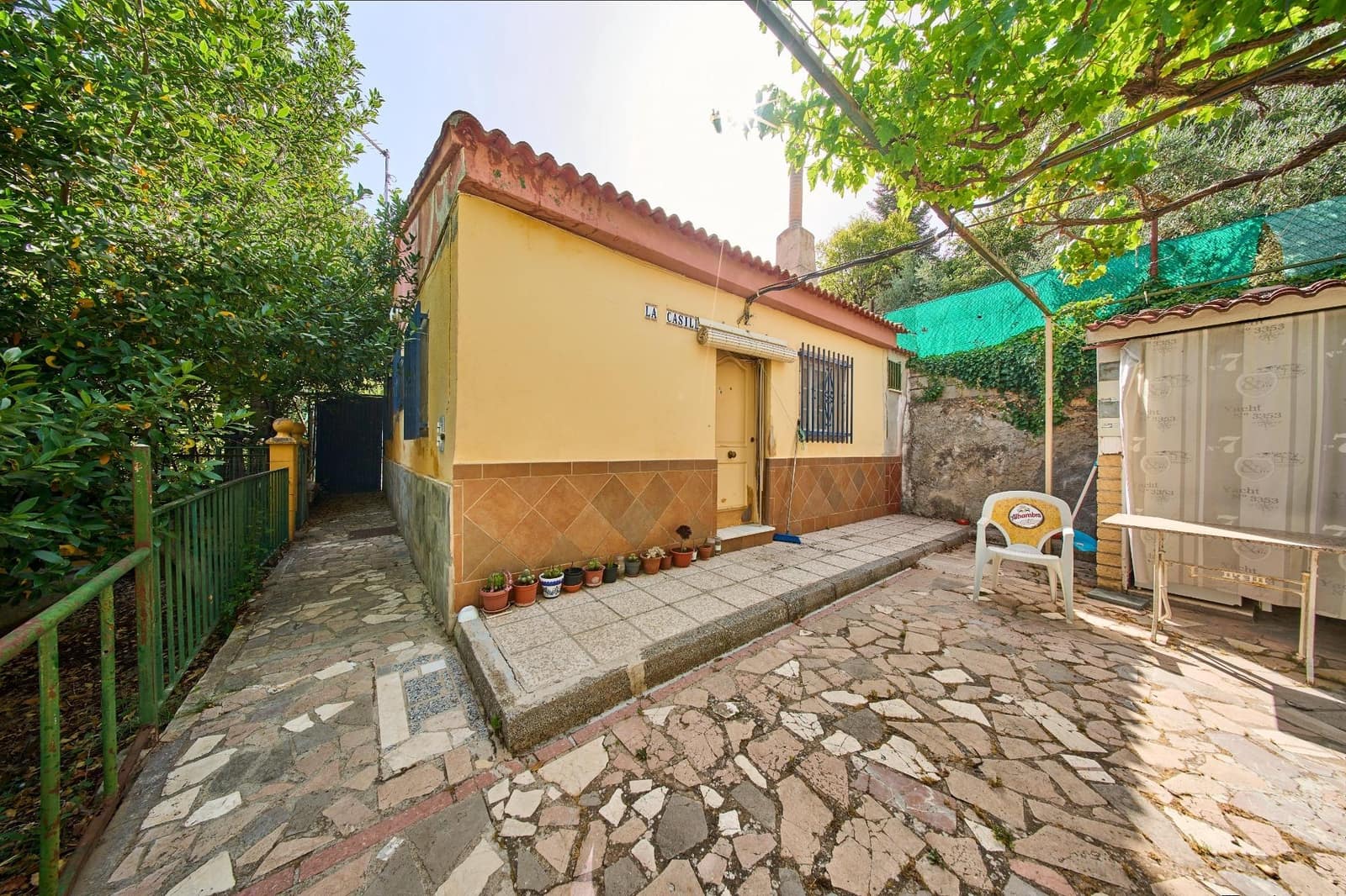 6 bedroom Villa for sale in Nivar with pool garage - € 320,000 (Ref: 9931739)