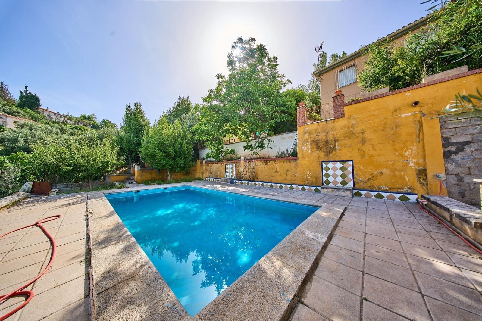 6 bedroom Villa for sale in Nivar with pool garage - € 320,000 (Ref: 9931739)
