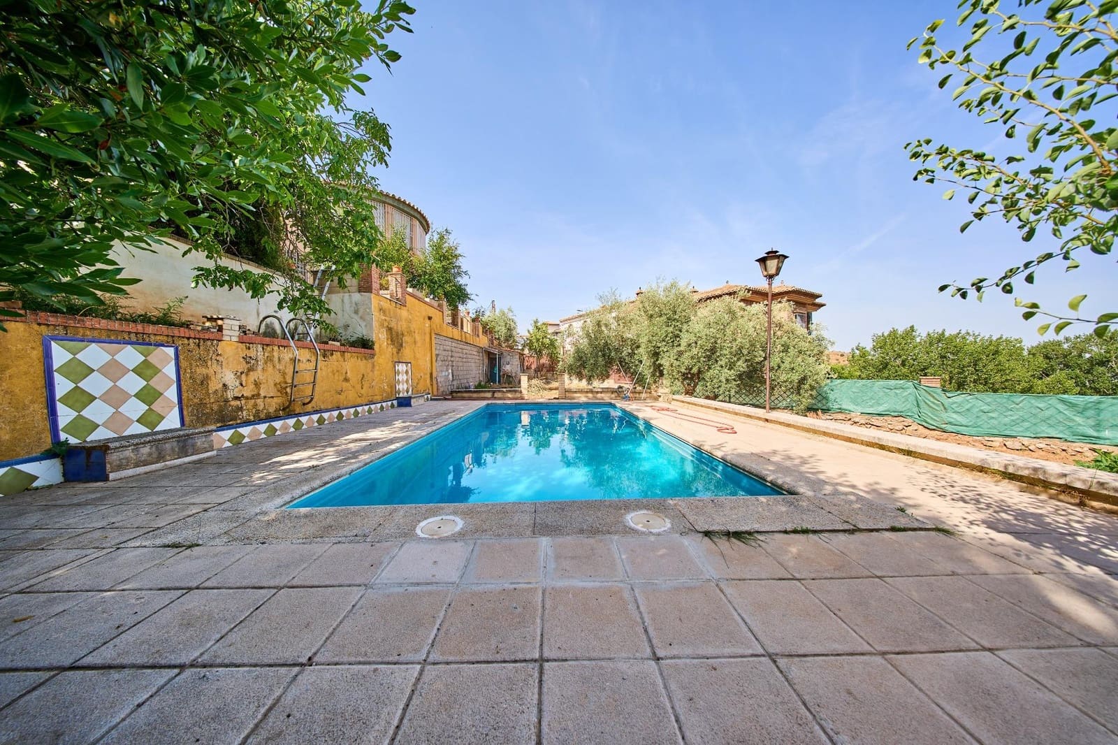 6 bedroom Villa for sale in Nivar with pool garage - € 320,000 (Ref: 9931739)