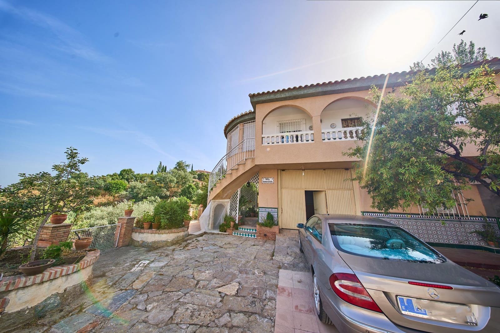 6 bedroom Villa for sale in Nivar with pool garage - € 320,000 (Ref: 9931739)