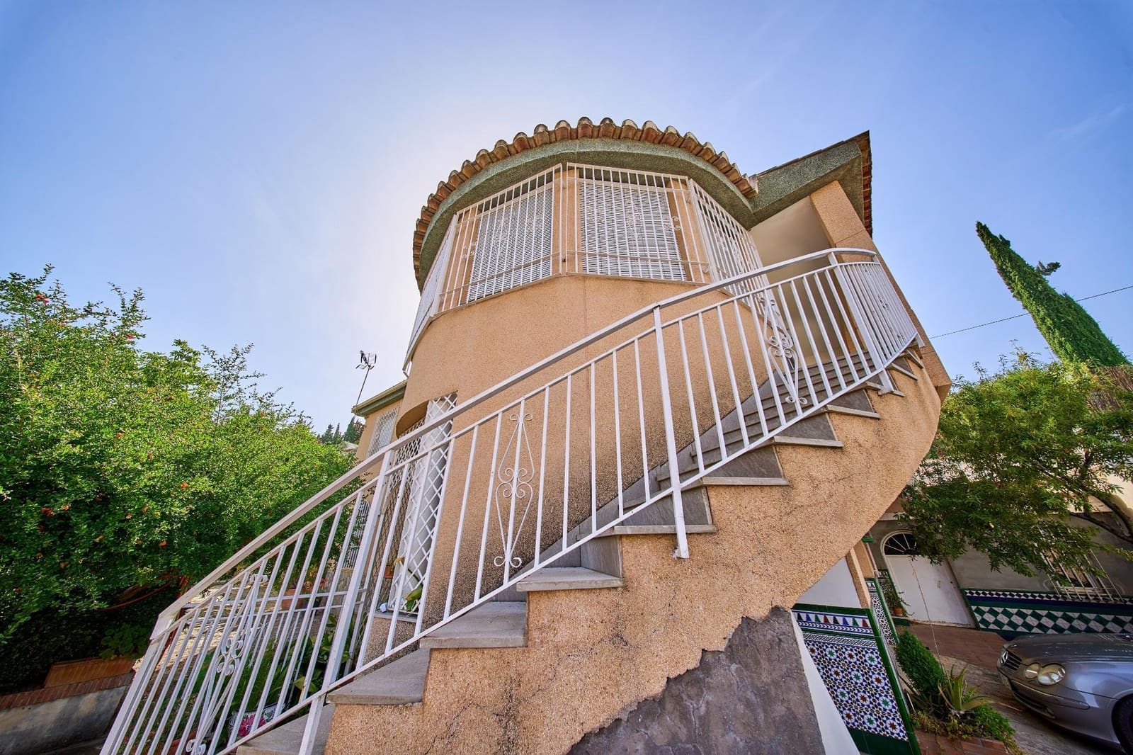 6 bedroom Villa for sale in Nivar with pool garage - € 320,000 (Ref: 9931739)