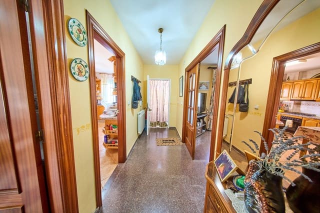 6 slaapkamer Villa te koop in Nívar met zwembad garage - € 299.900 (Ref: 9931739)