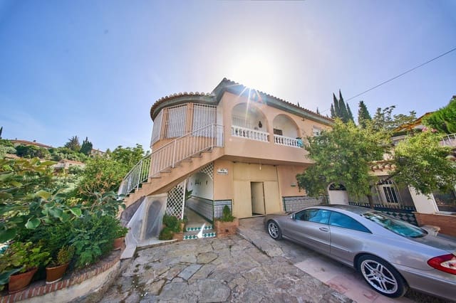 6 slaapkamer Villa te koop in Nívar met zwembad garage - € 299.900 (Ref: 9931739)