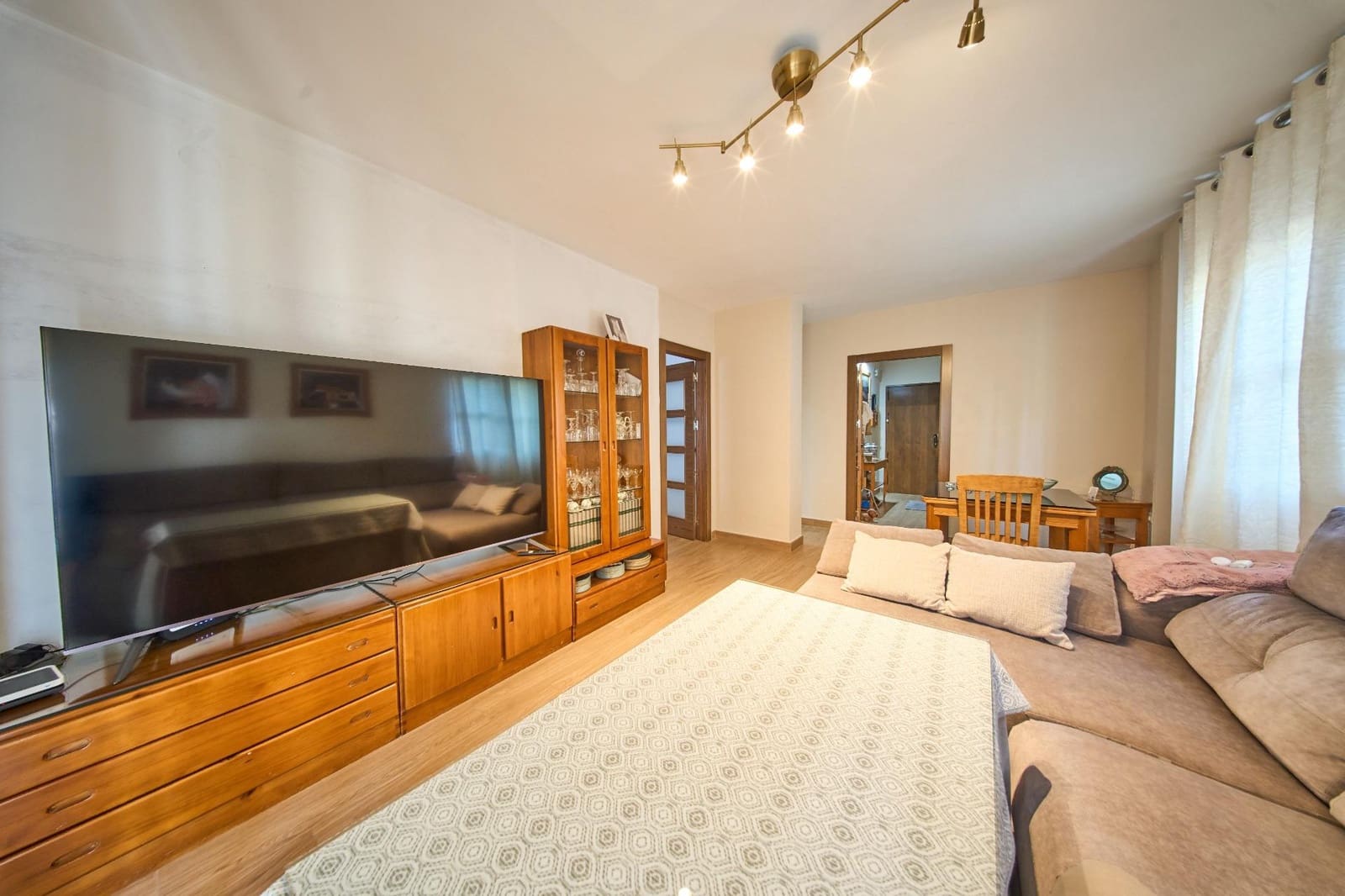 3 soveværelse Rækkehus til salg i Jun - € 215.000 (Ref: 9934384)