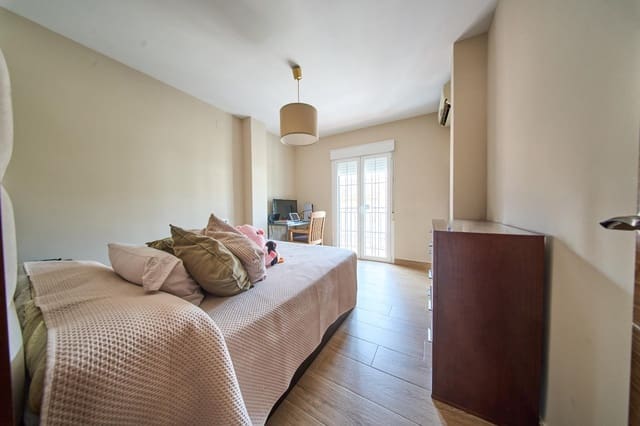 3 soveværelse Rækkehus til salg i Jun - € 215.000 (Ref: 9934384)