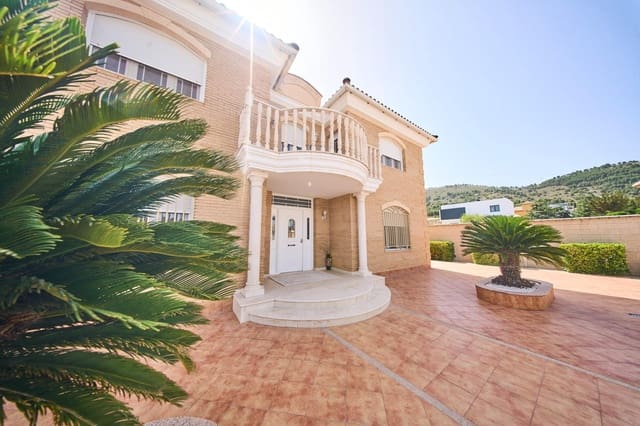 3 soverom Villa til salgs i Dílar med svømmebasseng garasje - € 595 000 (Ref: 9938377)