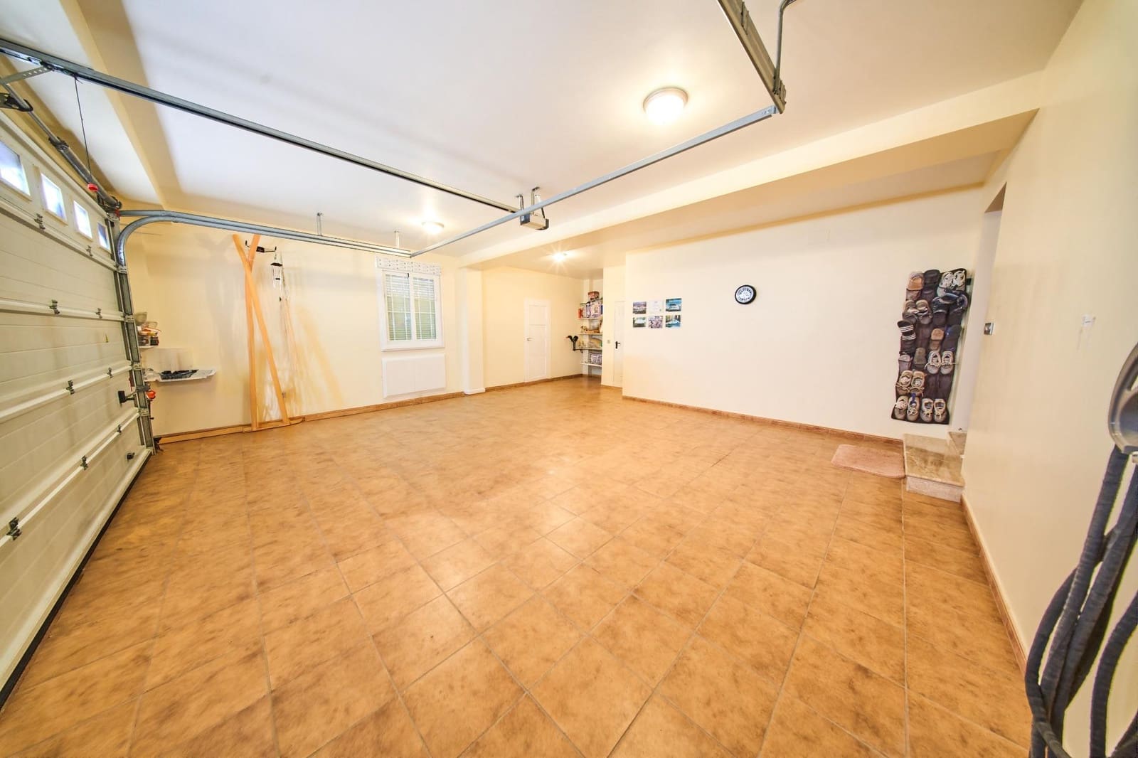 3 soveværelse Villa til salg i Dilar med swimmingpool garage - € 595.000 (Ref: 9938377)