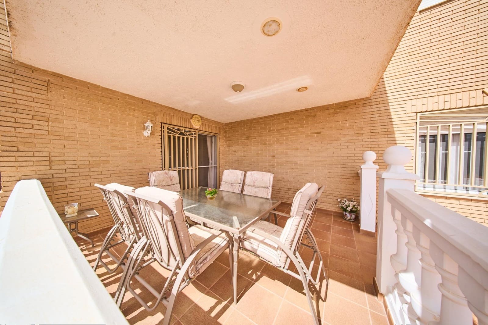 3 soveværelse Villa til salg i Dilar med swimmingpool garage - € 595.000 (Ref: 9938377)