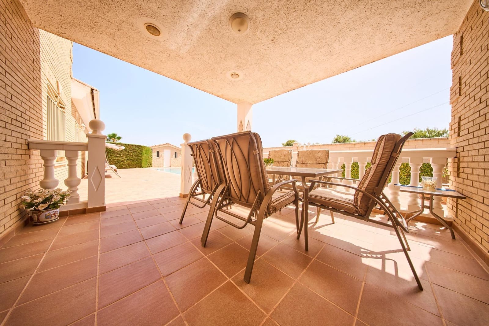 3 soveværelse Villa til salg i Dilar med swimmingpool garage - € 595.000 (Ref: 9938377)