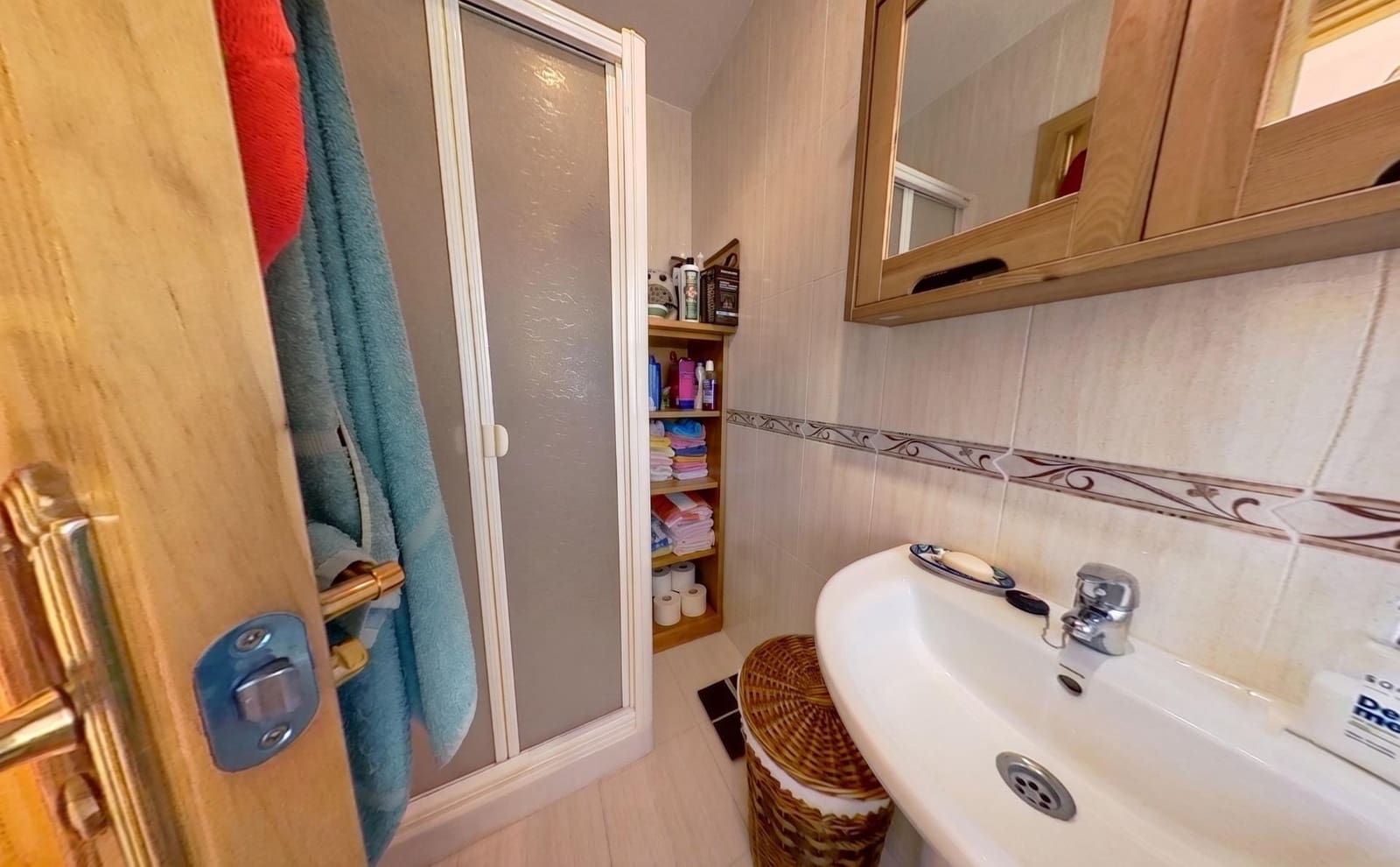 2 bedroom Flat for sale in Guevejar - € 108,000 (Ref: 9938378)