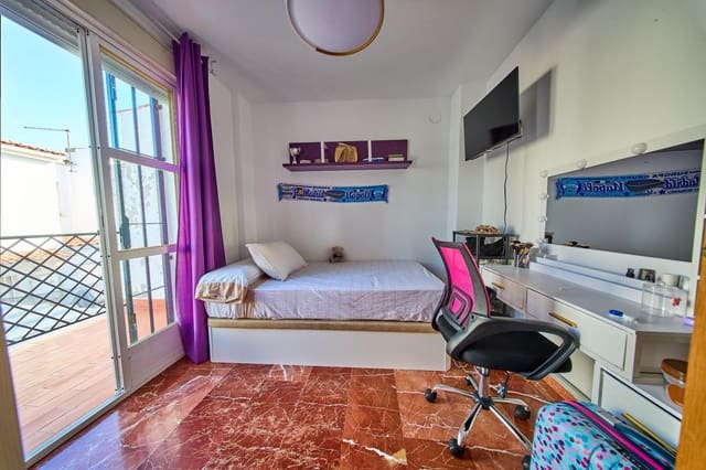 3 camera da letto Villetta a Schiera in vendita in Jun - 189.900 € (Rif: 9938379)