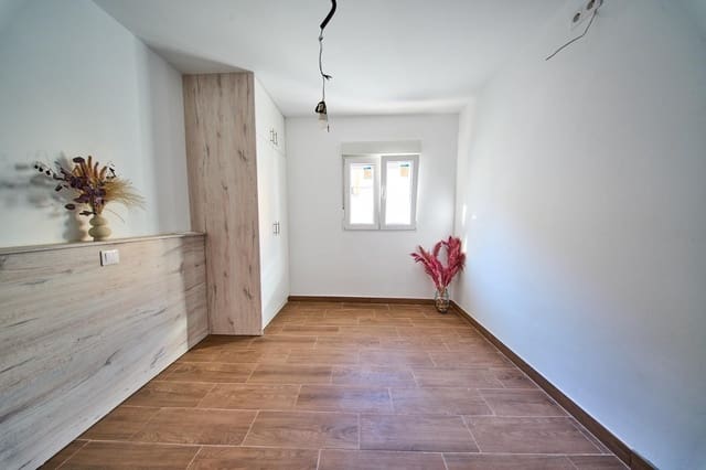 2 sovrum Hus till salu i Lanjarón med garage - 120 000 € (Ref: 9938380)