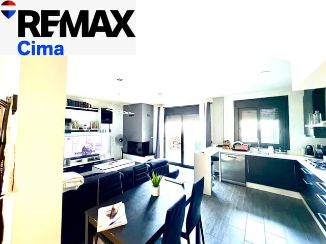 3 sypialnia Dom na sprzedaż w Cúllar z garażem - 180 000 € (Ref: 9940345)
