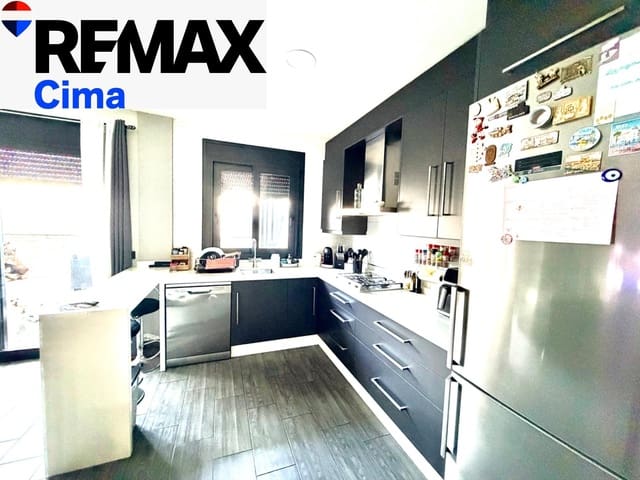 3 sypialnia Dom na sprzedaż w Cúllar z garażem - 180 000 € (Ref: 9940345)