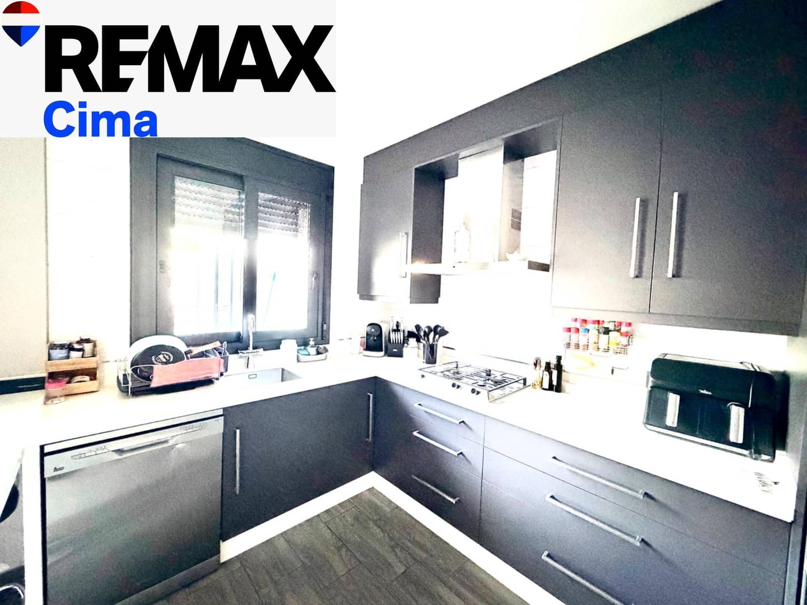 3 makuuhuone Omakotitalo myytävänä paikassa Cullar mukana 
autotalli - 180 000 € (Ref: 9940345)