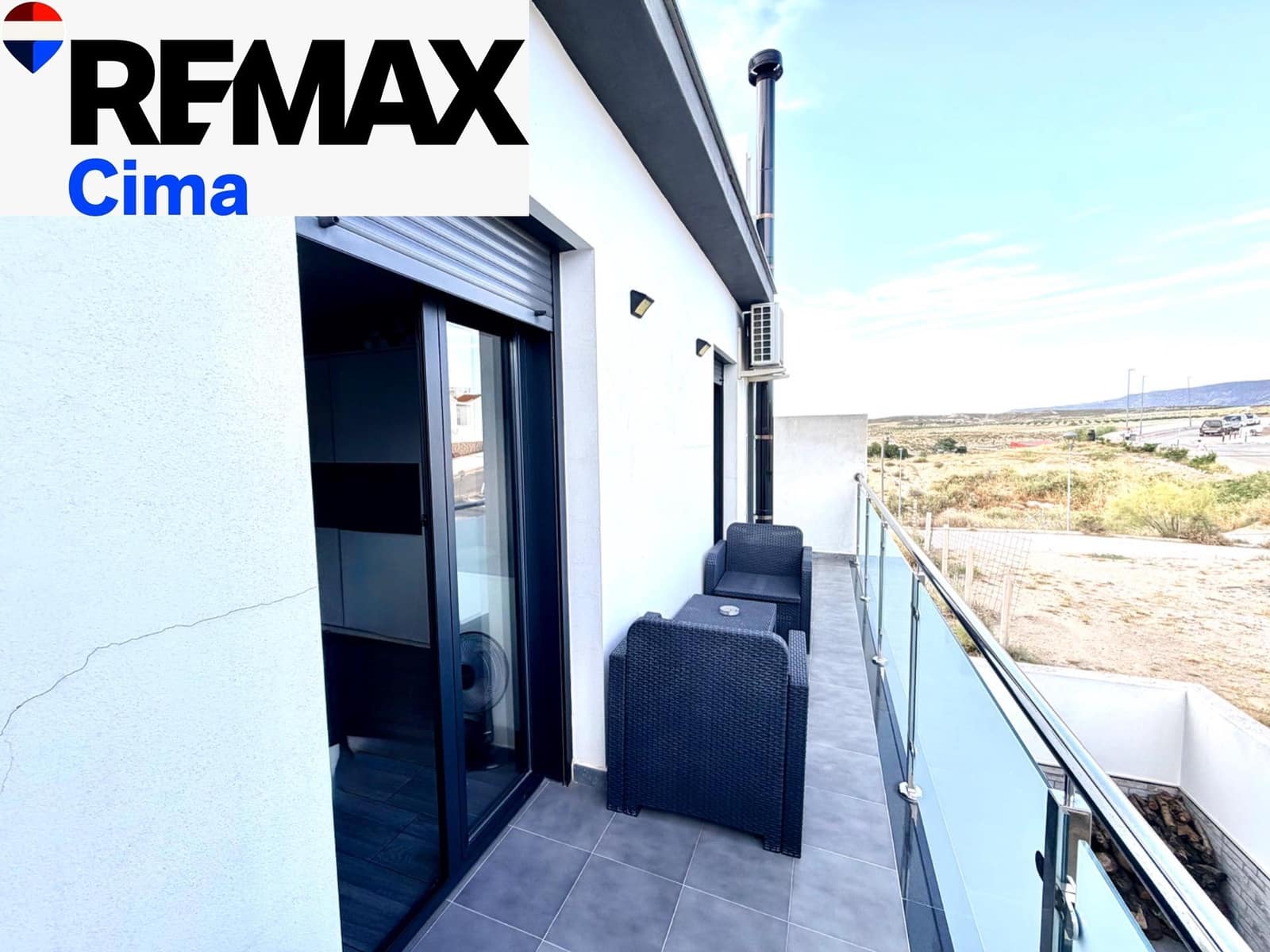 3 makuuhuone Omakotitalo myytävänä paikassa Cullar mukana 
autotalli - 180 000 € (Ref: 9940345)