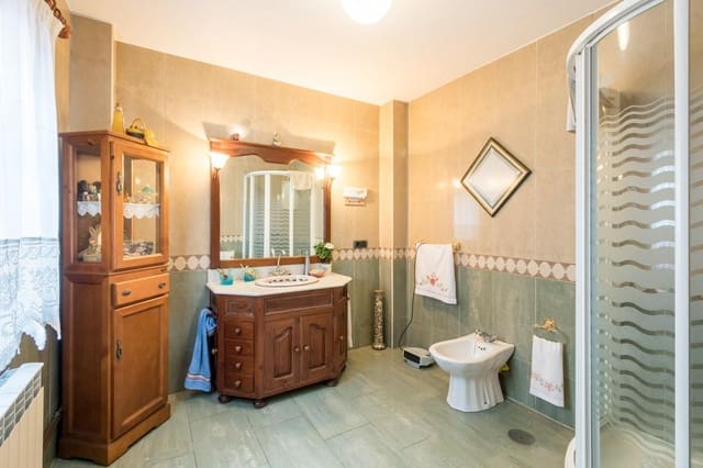 6 soveværelse Villa til salg i Albolote med swimmingpool - € 399.000 (Ref: 9942710)