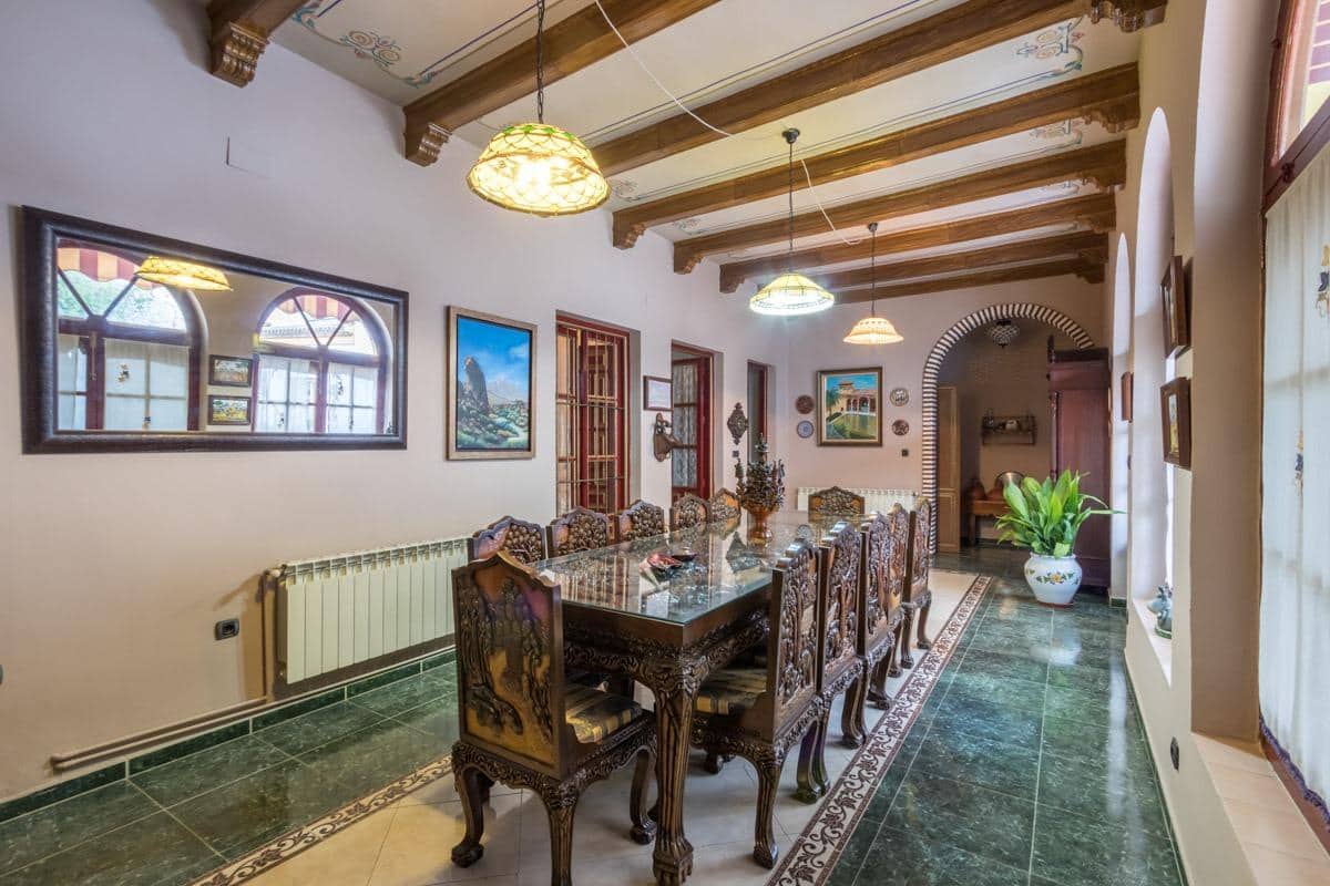 6 soveværelse Villa til salg i Albolote med swimmingpool - € 399.000 (Ref: 9942710)